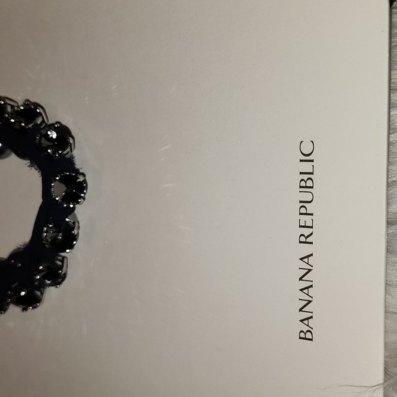 New Banana Republic Statement Necklace with Beautiful Bow Tie, NWT - Picture 11 of 15